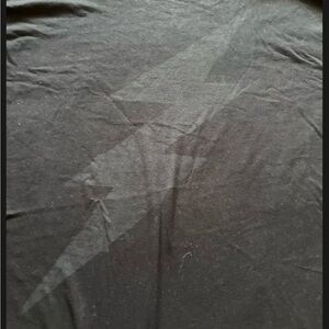 Men’s Vestige Collection T Shirt Lightning Bolt design size large